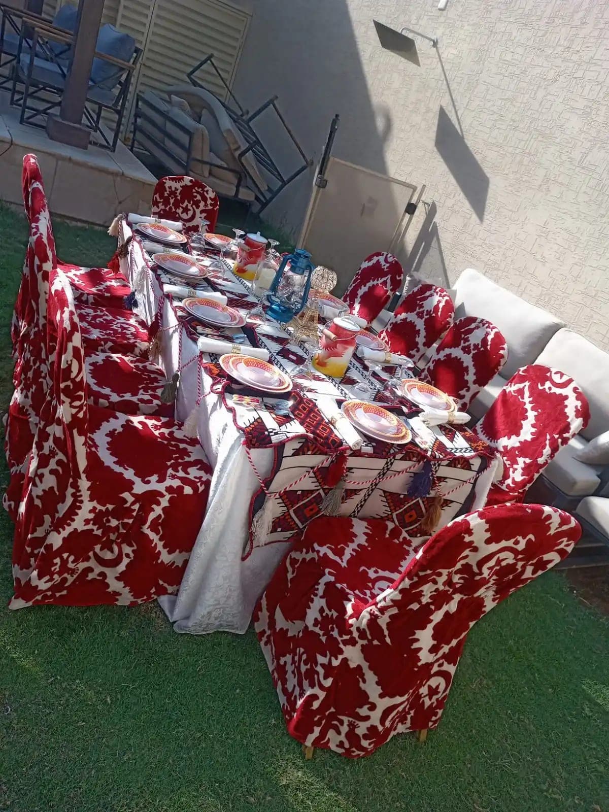 قهوجى متخصص في ضيافة فعاليات الشركات والمؤتمرات في الرياض